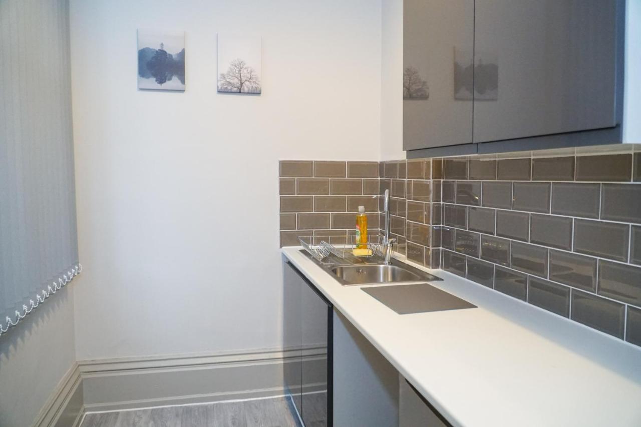 Castle View Apartment Dudley Bagian luar foto