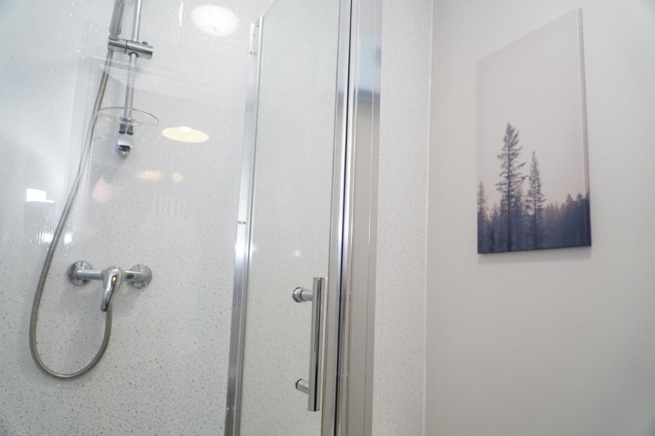 Castle View Apartment Dudley Bagian luar foto